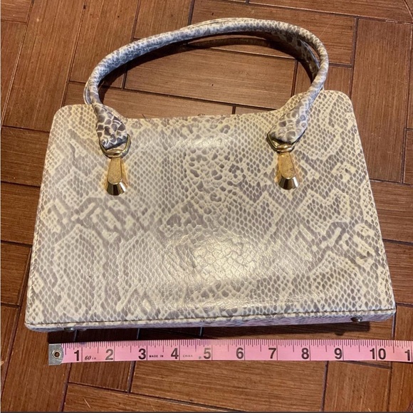 G by Guess Cream and Gray Snakeskin Shoulder Bag - Picture 4 of 5